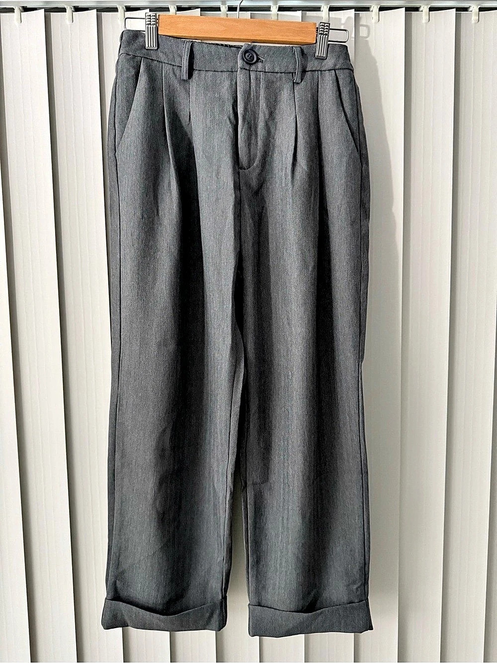 Dazy Women's Pleated Wide Leg Pants Gray Large